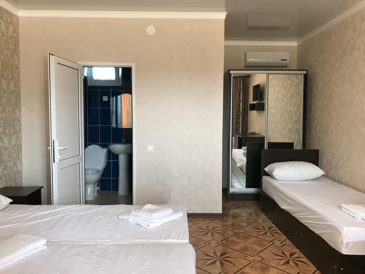 Ainar Hotell Gagry Eksteriør bilde