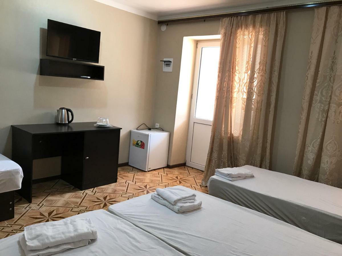 Ainar Hotell Gagry Eksteriør bilde