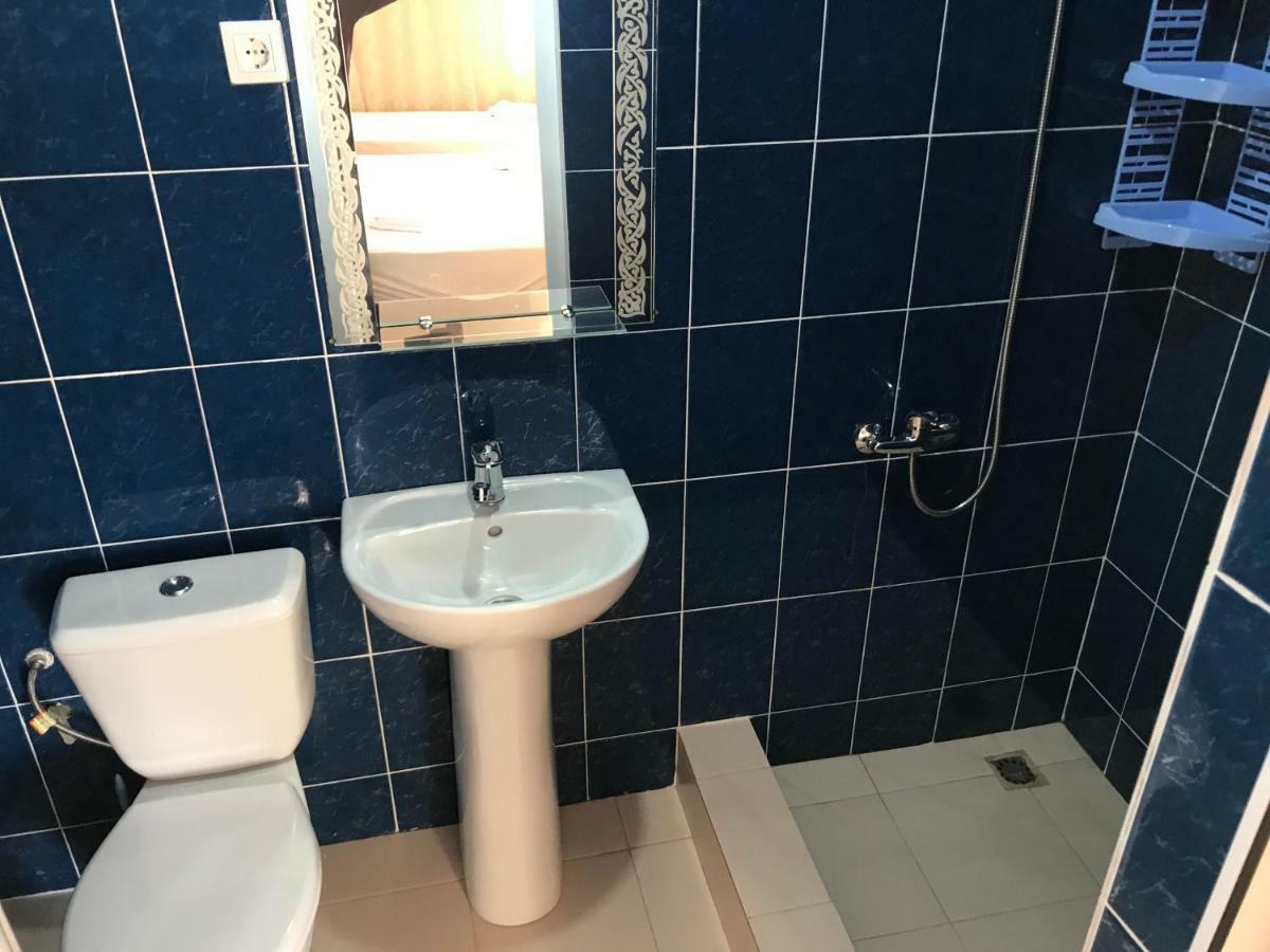 Ainar Hotell Gagry Eksteriør bilde