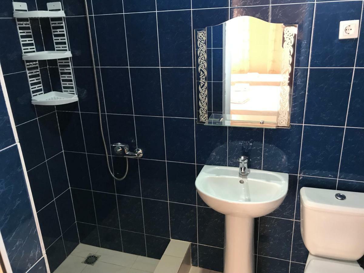Ainar Hotell Gagry Eksteriør bilde