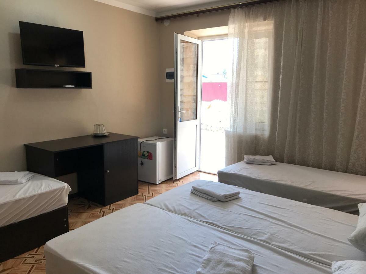 Ainar Hotell Gagry Eksteriør bilde