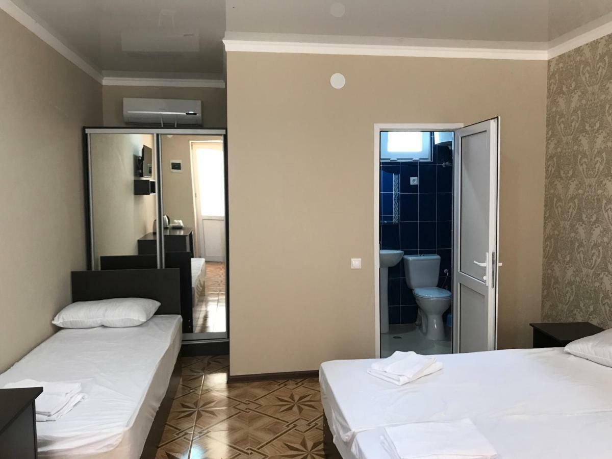 Ainar Hotell Gagry Eksteriør bilde