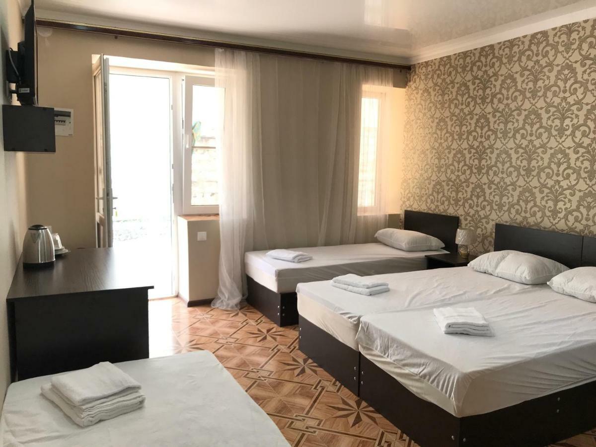 Ainar Hotell Gagry Eksteriør bilde