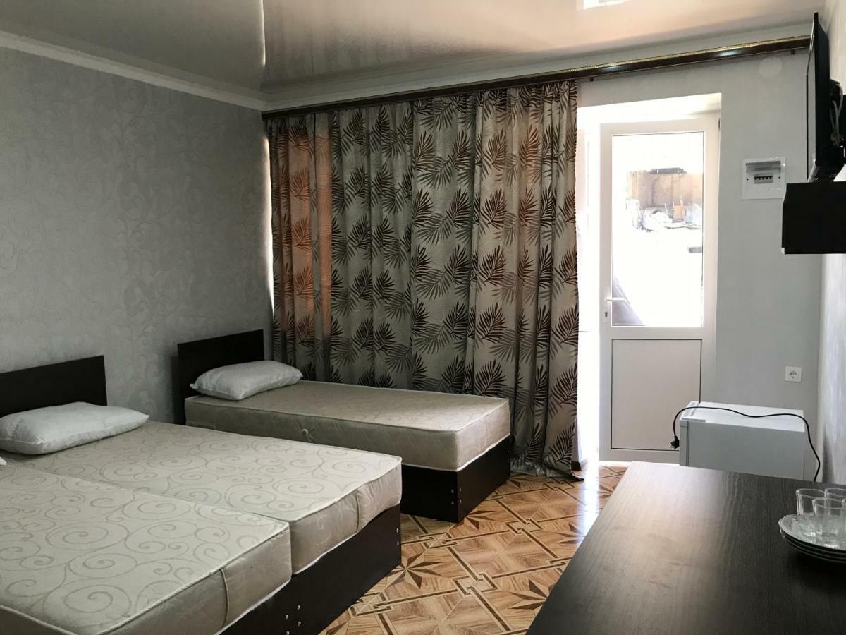 Ainar Hotell Gagry Eksteriør bilde